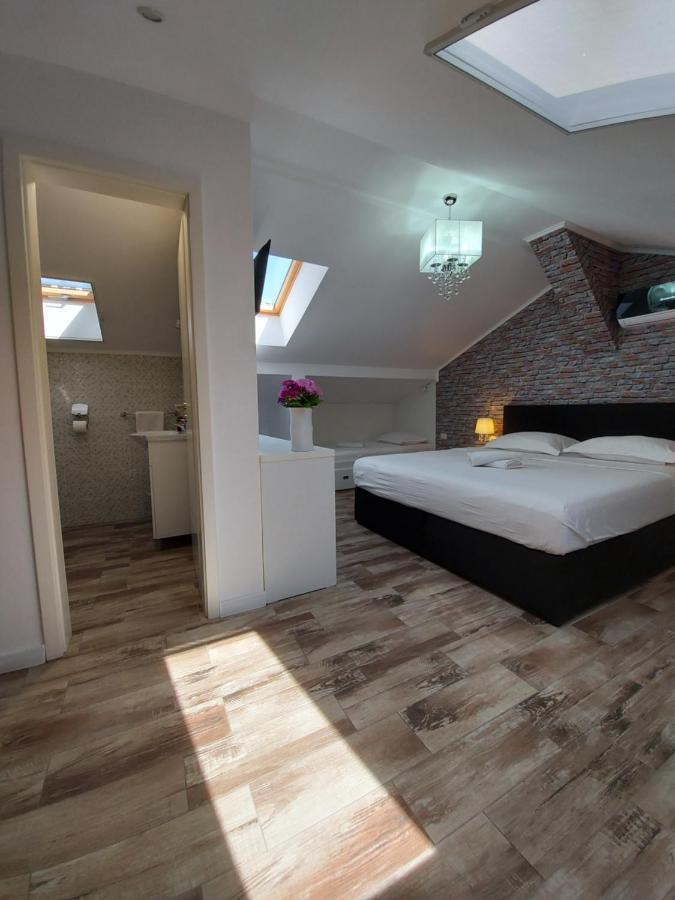 Kevin&Jessica Rooms Giarmata Ngoại thất bức ảnh