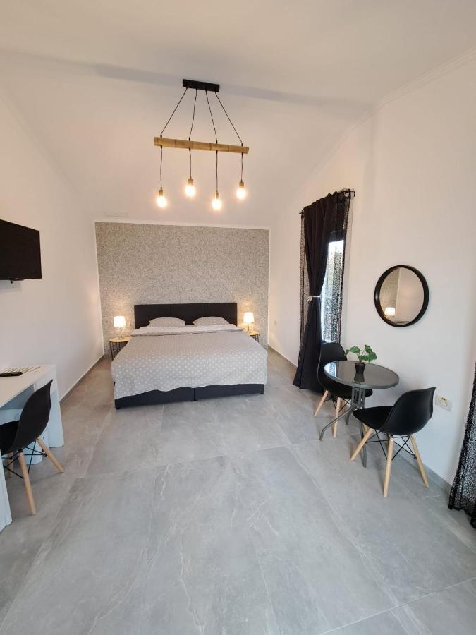 Kevin&Jessica Rooms Giarmata Ngoại thất bức ảnh