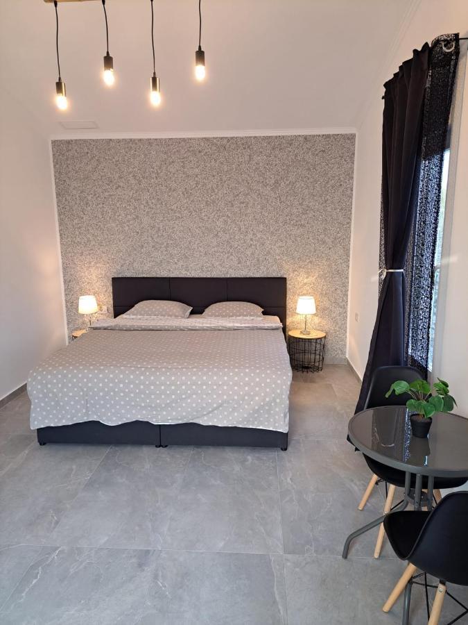 Kevin&Jessica Rooms Giarmata Ngoại thất bức ảnh