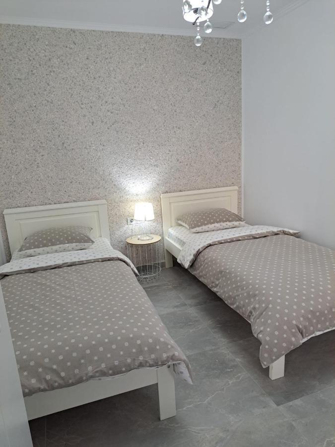 Kevin&Jessica Rooms Giarmata Ngoại thất bức ảnh