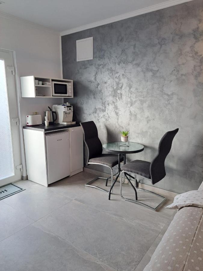 Kevin&Jessica Rooms Giarmata Ngoại thất bức ảnh