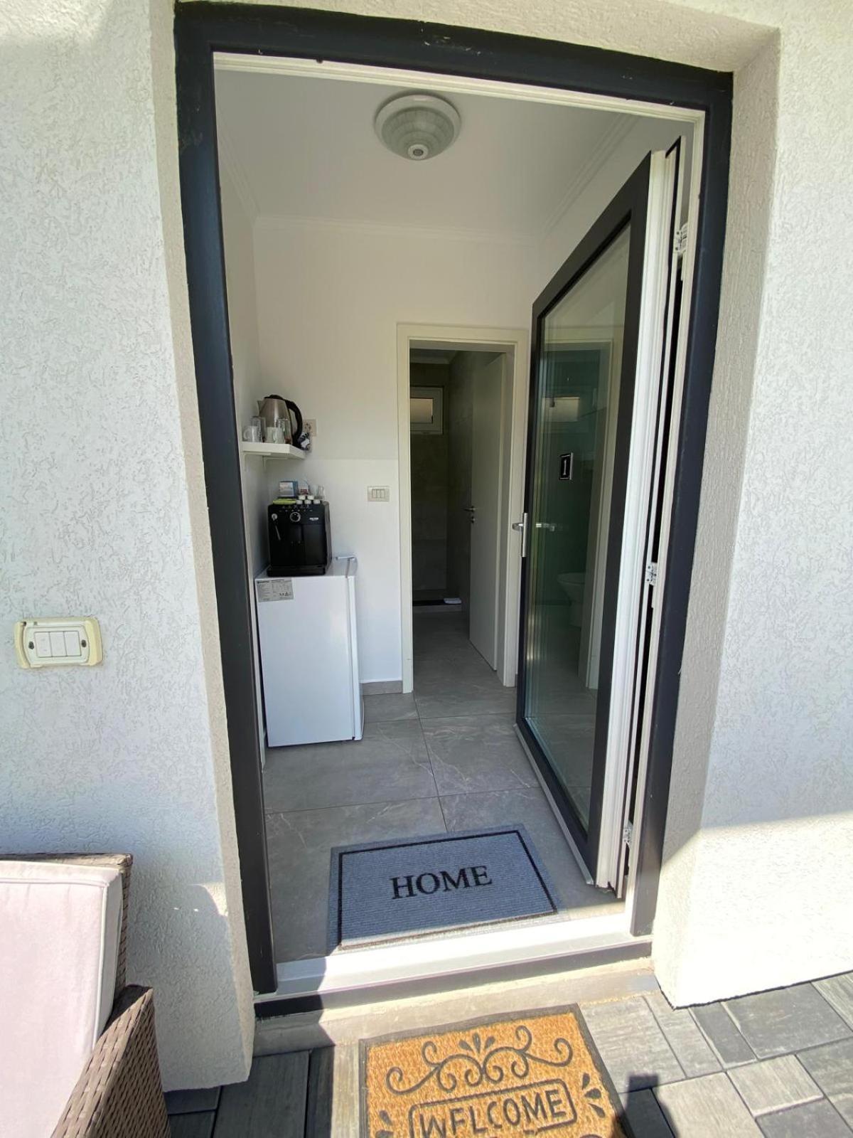 Kevin&Jessica Rooms Giarmata Ngoại thất bức ảnh